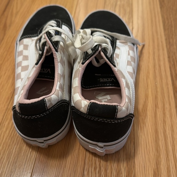 vans - Picture 3 of 6